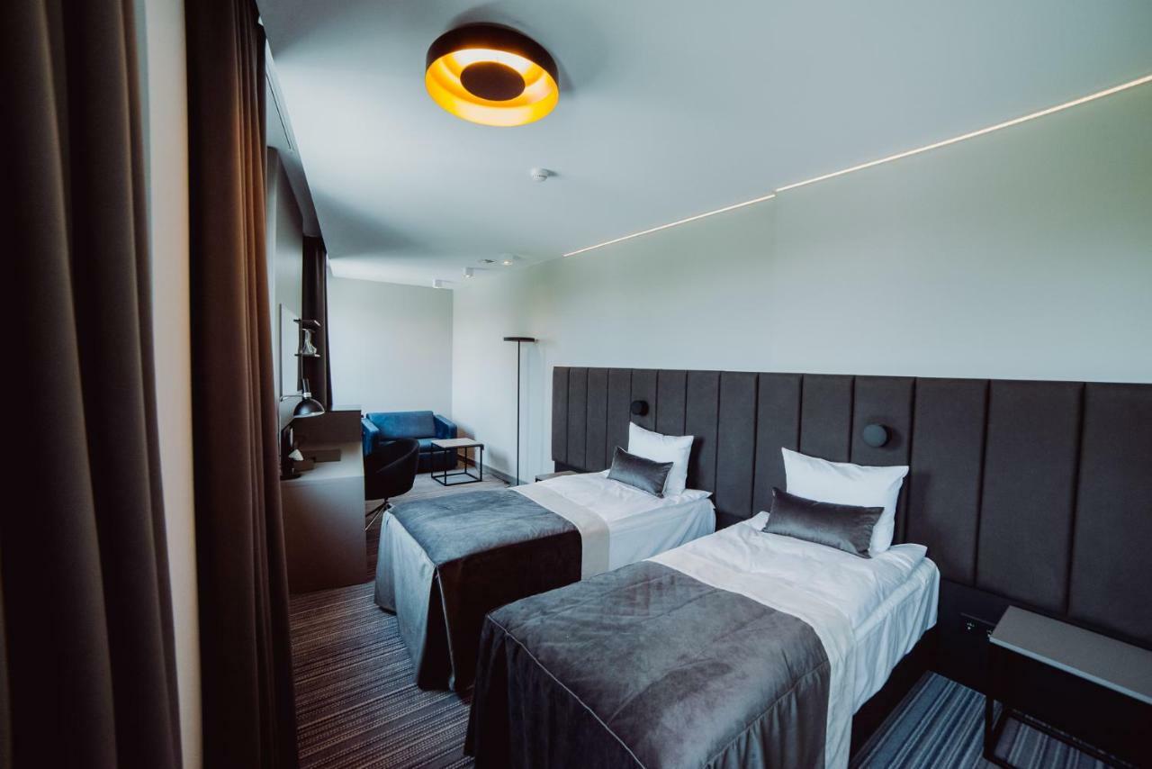 Hotel Evva Tarnobrzeg Esterno foto