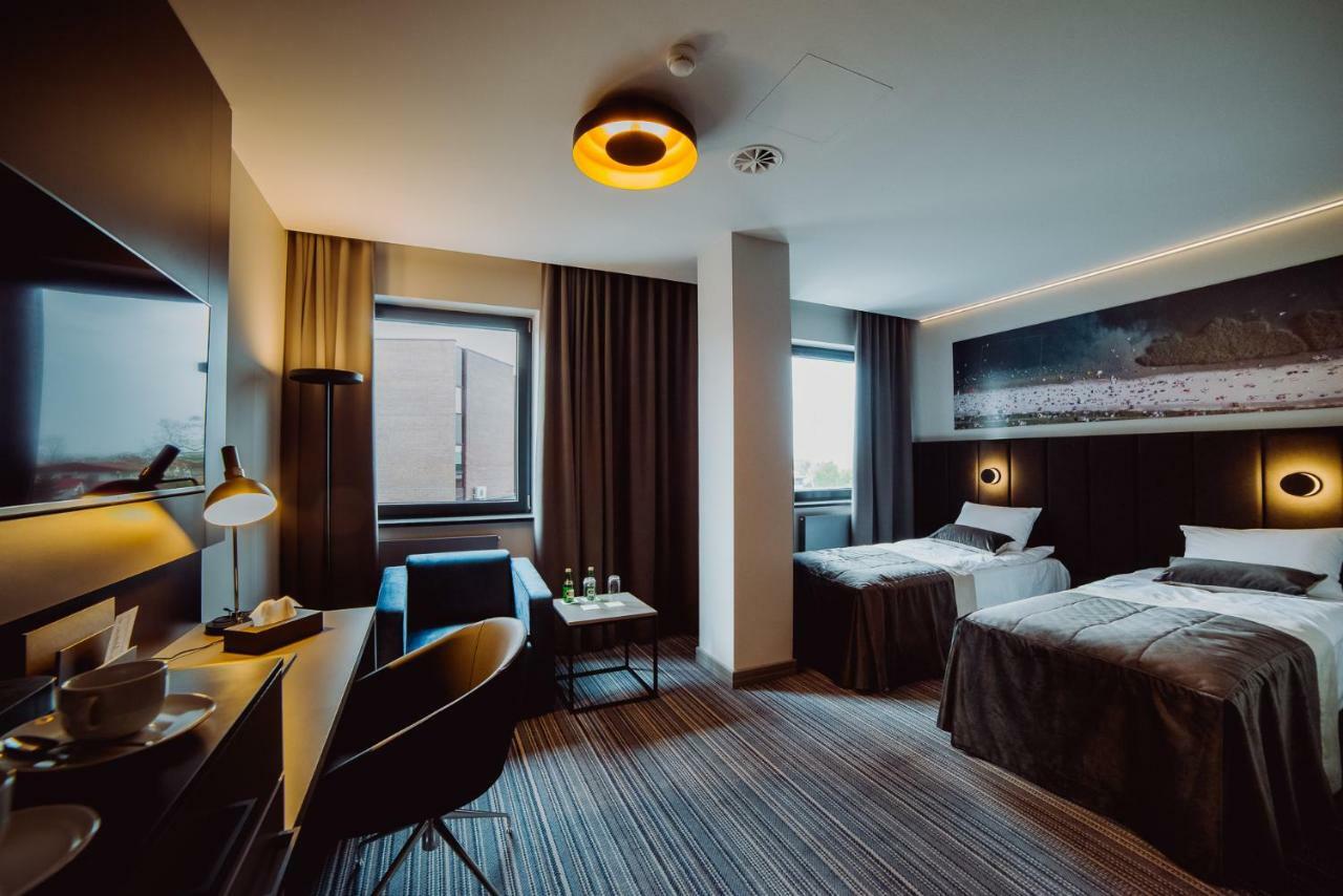 Hotel Evva Tarnobrzeg Esterno foto