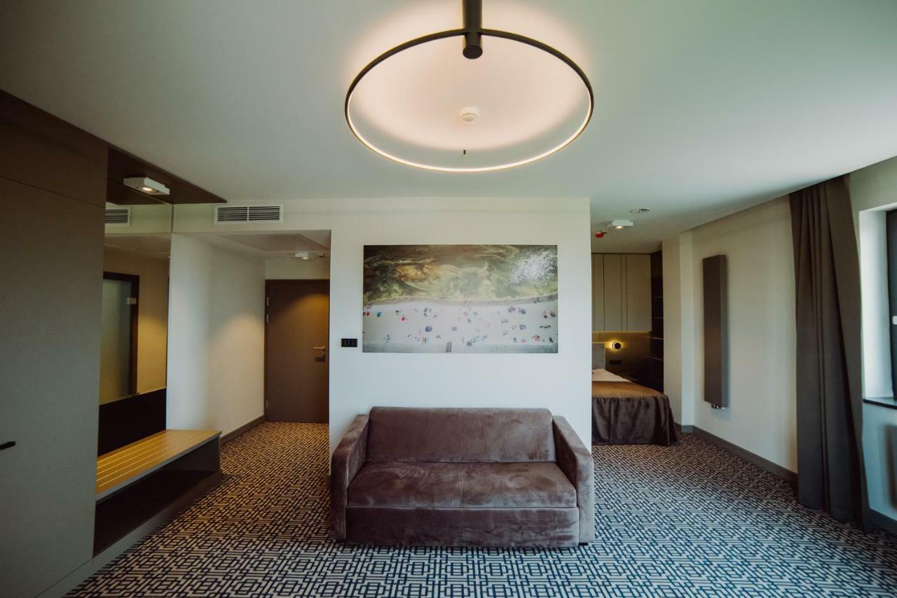 Hotel Evva Tarnobrzeg Esterno foto