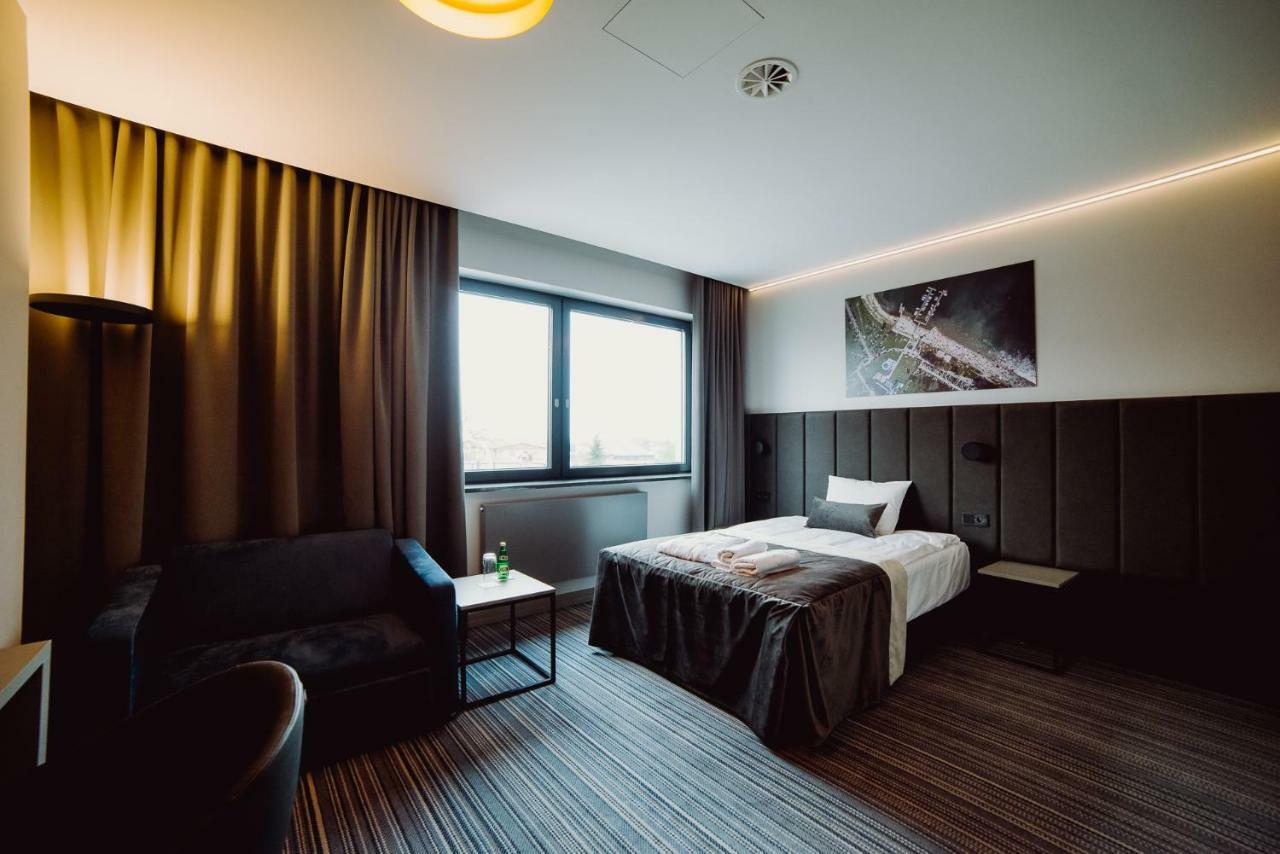 Hotel Evva Tarnobrzeg Esterno foto