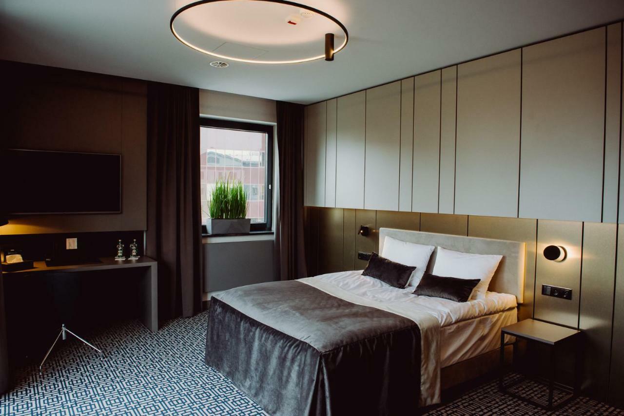 Hotel Evva Tarnobrzeg Esterno foto